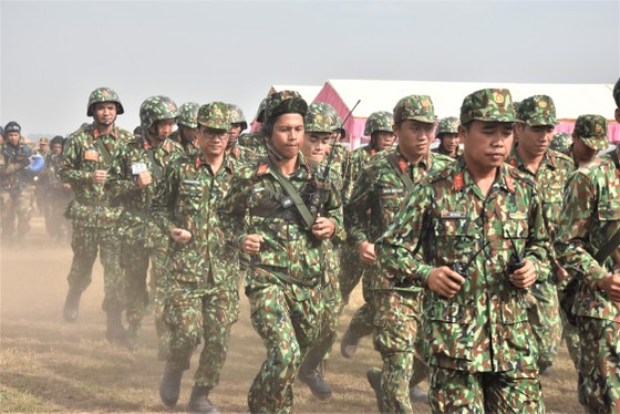 Việt Nam – Campuchia diễn tập cứu hộ, cứu nạn khu vực biên giới đất liền  ​ ảnh 9