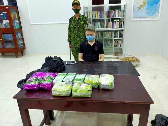 Đặc nhiệm Biên phòng miền Nam triệt phá đường dây ma túy lớn từ Campuchia về TPHCM ảnh 3