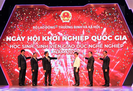 Ai là người làm cho đất nước giàu, nếu như không phải là người Việt Nam ảnh 4