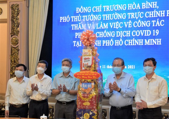 Phó Thủ tướng Thường trực Trương Hoà Bình: Chúc TPHCM sớm thắng dịch Covid-19 ảnh 4