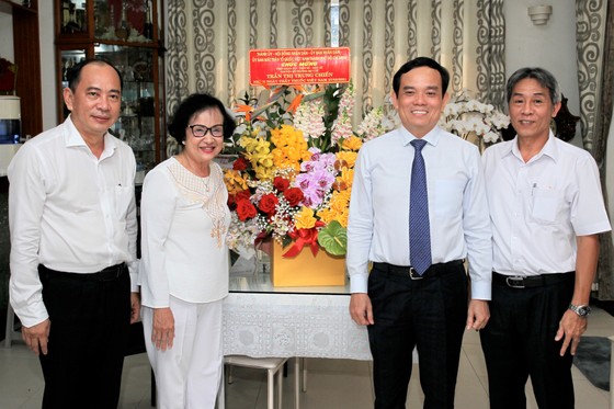 Phó Bí thư Thường trực Thành ủy TPHCM Trần Lưu Quang: 'Ghi nhớ công lao của các thầy thuốc' ảnh 3
