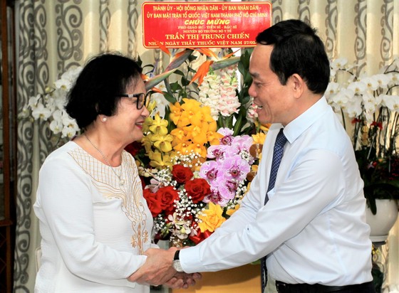 Phó Bí thư Thường trực Thành ủy TPHCM Trần Lưu Quang: 'Ghi nhớ công lao của các thầy thuốc' ảnh 2