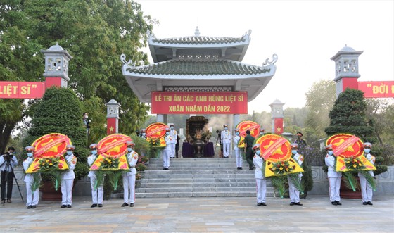 Trưởng ban Tuyên giáo Trung ương Nguyễn Trọng Nghĩa dự các hoạt động 'Xuân chiến sĩ' tại Tây Ninh ảnh 1