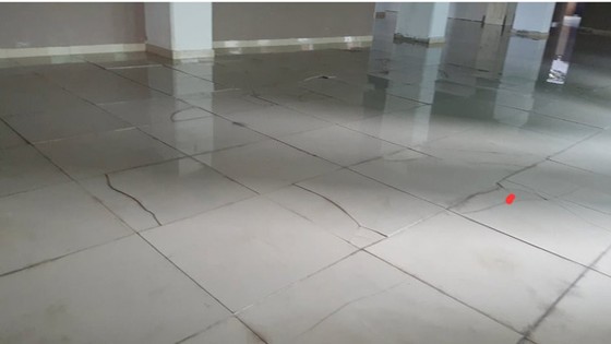 Cận cảnh chung cư xây dựng 10 năm chưa xong đã cho dân vào ở ảnh 4
