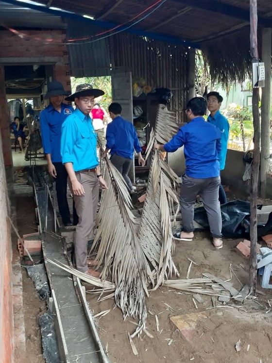 Bàn giao nhà mới cho đảng viên có hoàn cảnh khó khăn tại Cần Giờ ảnh 3