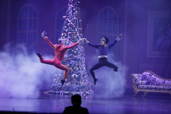Vở vũ kịch 'Kẹp hạt dẻ' trở lại với khán giả vào mùa Giáng sinh  ảnh 1