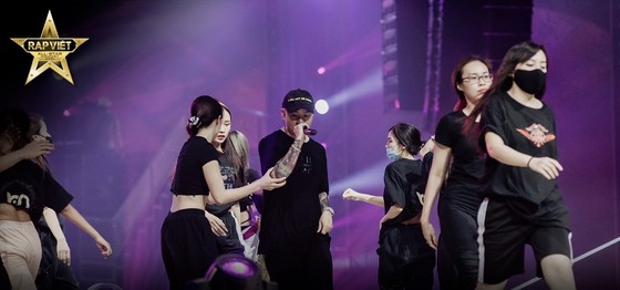 Live Concert Rap Việt All-Star hé lộ loạt hình ảnh tổng duyệt 'gây choáng' ảnh 4