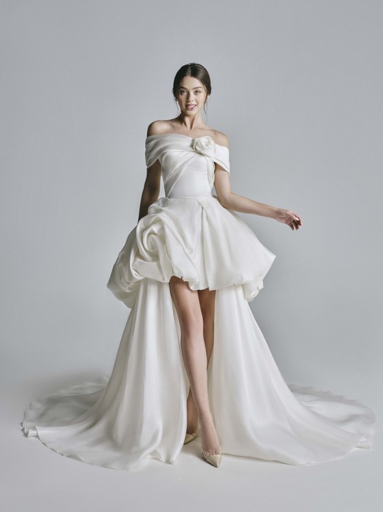 Lê Thanh Hòa ra mắt bộ sưu tập váy cưới  ảnh 4