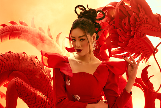 Bộ ảnh Tết Nhâm Dần cùng hình tượng rồng của Hoa hậu Khánh Vân ảnh 2