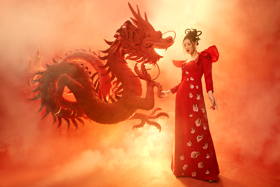 Bộ ảnh Tết Nhâm Dần cùng hình tượng rồng của Hoa hậu Khánh Vân ảnh 4