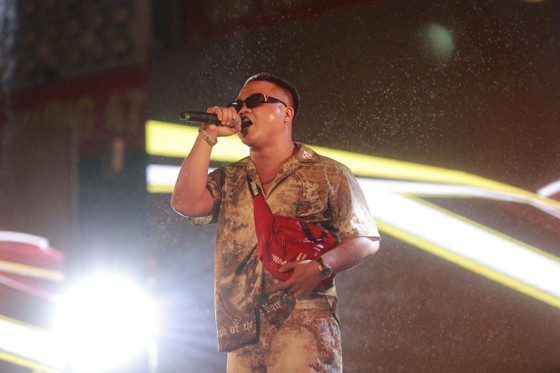 Thủy Tiên, Ricky Star, Blacka… hội ngộ tại Music Festival “Xin chào SEA Games” Huế ảnh 5