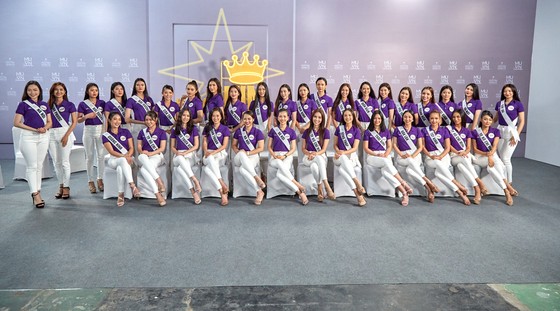 Top 63 Hoa hậu Hoàn vũ Việt Nam 2022 tỏa sáng với màn tranh biện chứng minh sức mạnh lãnh đạo ảnh 1