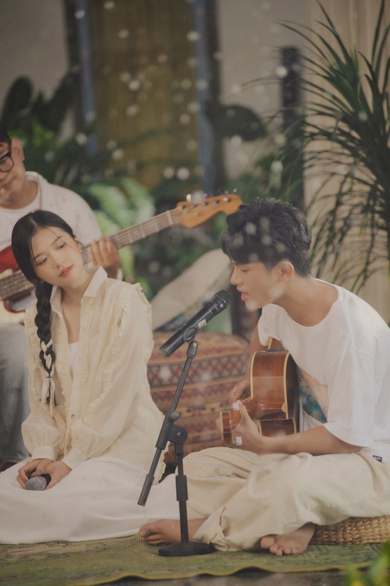 Suni Hạ Linh, Hoàng Dũng, Orange, GREYD làm mới các bản hit với 'Hương mùa hè' ảnh 4