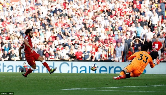 Liverpool vùi dập Pháo thủ Arsenal ảnh 1