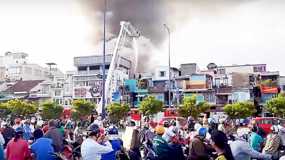 Đảm bảo an ninh trật tự tại nơi xảy ra cháy ảnh 1