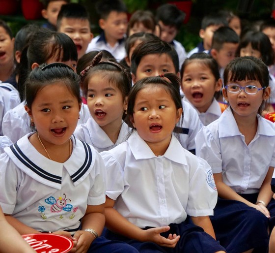 TPHCM: Hơn 1,3 triệu học sinh tựu trường ảnh 5