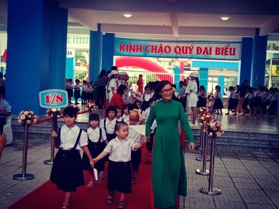 Khánh thành và khai giảng Trường Tiểu học Phan Huy Ích (quận Tân Bình) ảnh 1