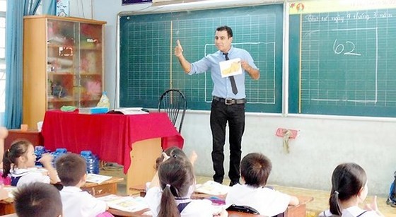 TPHCM: Rà soát học sinh khó khăn không thể tiếp tục tham gia chương trình tiếng Anh tích hợp ảnh 1