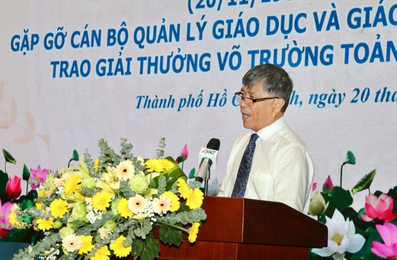 Lãnh đạo TPHCM gặp gỡ 636 nhà giáo tiêu biểu nhân kỷ niệm 40 năm Ngày Nhà giáo Việt Nam  ảnh 2