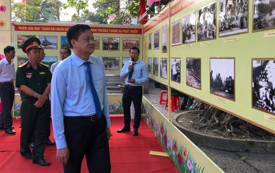 Triển lãm "Đảng Cộng sản Việt Nam – 90 mùa Xuân lịch sử" ảnh 1