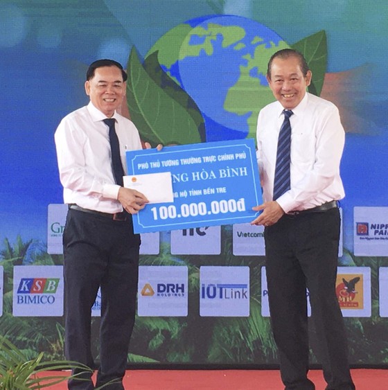 Phó Thủ tướng Thường trực Chính phủ dự lễ phát động trồng 10 triệu cây xanh tại Bến Tre  ​ ảnh 3