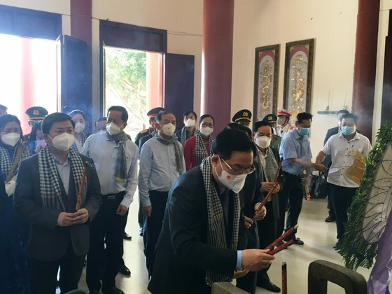 Chủ tịch Quốc hội Vương Đình Huệ làm việc tại Bến Tre ảnh 1