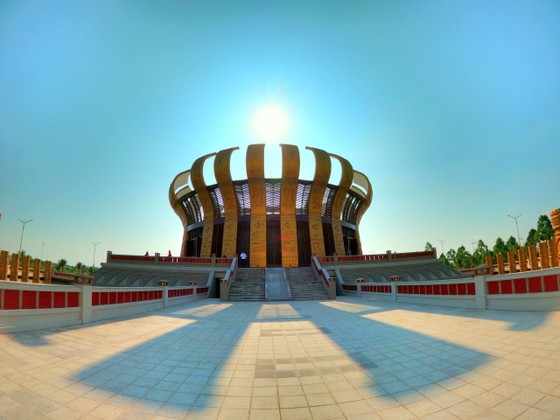 Đền thờ Vua Hùng ở Cần Thơ được khánh thành vào ngày 6-4 ảnh 1