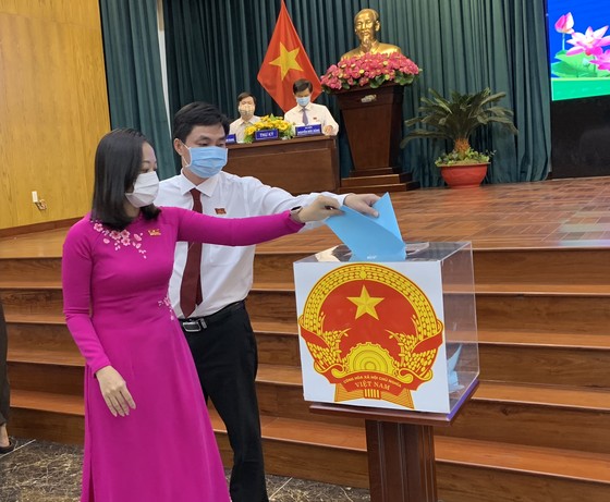 Đồng chí Nguyễn Đông Tùng được bầu làm Chủ tịch UBND quận Phú Nhuận  ​ ảnh 2