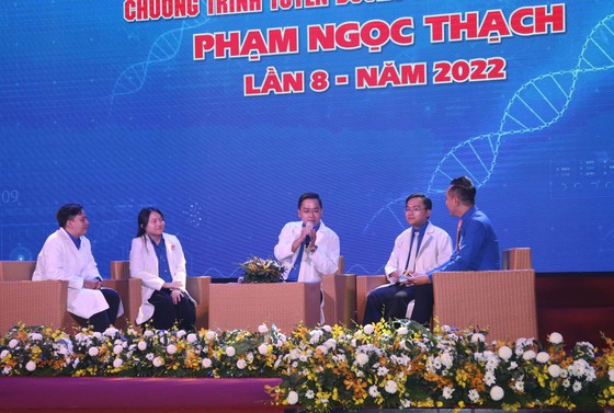 TPHCM vinh danh 80 thầy thuốc trẻ tại Giải thưởng Phạm Ngọc Thạch ảnh 1