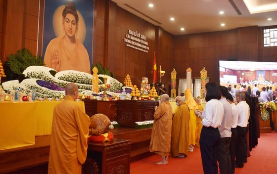 Để người mất nhẹ gót trở về lòng đất mẹ  ảnh 1 Để người mất nhẹ gót trở về lòng đất mẹ ảnh 1
