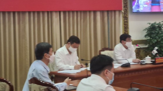 TPHCM thêm 24 ca dương tính lần 1 với SARS-CoV-2, phong tỏa nhiều khu vực ảnh 2 TPHCM thêm 24 ca dương tính lần 1 với SARS-CoV-2, phong tỏa nhiều khu vực ảnh 1