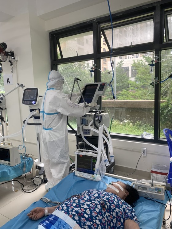 10.000 bệnh nhân đã xuất viện tại Bệnh viện dã chiến thu dung và điều trị Covid-19 số 8 ảnh 2