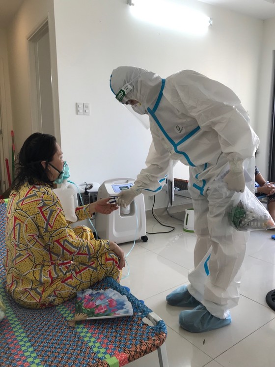 10.000 bệnh nhân đã xuất viện tại Bệnh viện dã chiến thu dung và điều trị Covid-19 số 8 ảnh 1