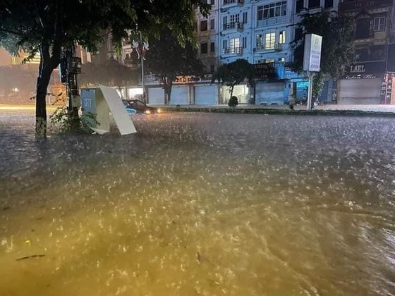 Áp thấp nhiệt đới đang vòng trở lại vịnh Bắc bộ ảnh 2