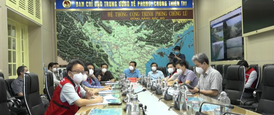 Bão số 5 đã vào Biển Đông, khó sơ tán dân “vùng đỏ” vì Bộ Y tế chưa hướng dẫn ảnh 3 Bão số 5 đã vào Biển Đông, khó sơ tán dân 'vùng đỏ' vì Bộ Y tế chưa hướng dẫn ảnh 3