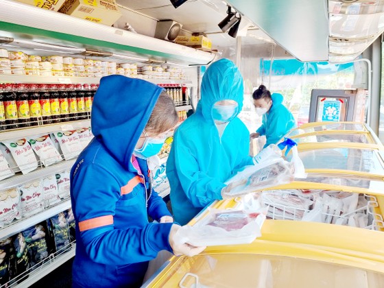 Giãn dân tránh lây nhiễm Covid-19 - Hiệu quả, nhưng khó kiếm mặt bằng ảnh 1  Giãn dân tránh lây nhiễm Covid-19 - Hiệu quả, nhưng khó kiếm mặt bằng ảnh 1