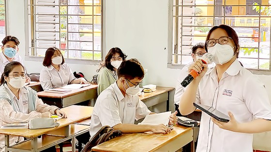 TPHCM đề xuất phương án đi học lại từ ngày 3-1-2022 ảnh 2 TPHCM đề xuất phương án đi học lại từ ngày 3-1-2022 ảnh 1