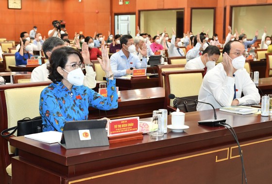 Năm học mới, Sở GĐ-ĐT TPHCM đề xuất miễn học phí để hỗ trợ khó khăn cùng người dân ảnh 2