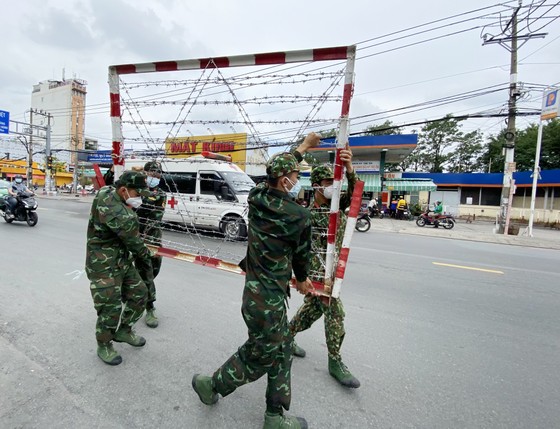 TPHCM gỡ bỏ các chốt kiểm soát nội thành, không yêu cầu giấy đi đường ảnh 1 TPHCM gỡ bỏ các chốt kiểm soát nội thành, không yêu cầu giấy đi đường ảnh 1