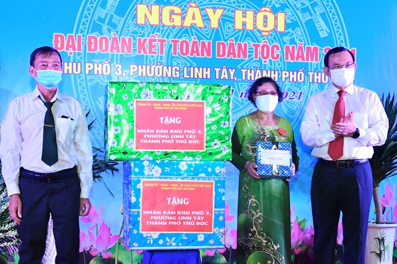 Bí thư Thành ủy TPHCM Nguyễn Văn Nên: TPHCM cùng lúc thực hiện 3 mục tiêu trong giai đoạn hiện nay ảnh 2 Bí thư Thành ủy TPHCM Nguyễn Văn Nên: TPHCM cùng lúc thực hiện 3 mục tiêu trong giai đoạn hiện nay ảnh 3