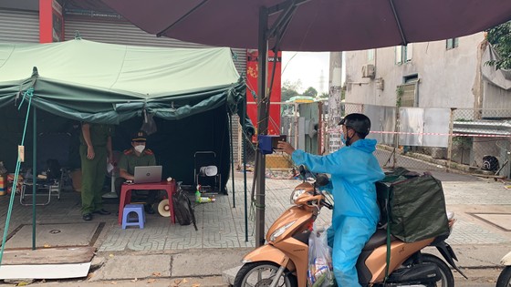 TPHCM lắp 100 camera quét mã 'di chuyển nội địa' ảnh 6