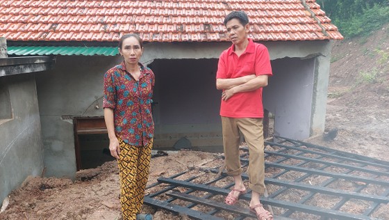 Bắc miền Trung xuất hiện nhiều điểm nứt núi, sạt lở đất nguy hiểm ảnh 5 Bắc miền Trung xuất hiện nhiều điểm nứt núi, sạt lở đất nguy hiểm ảnh 5