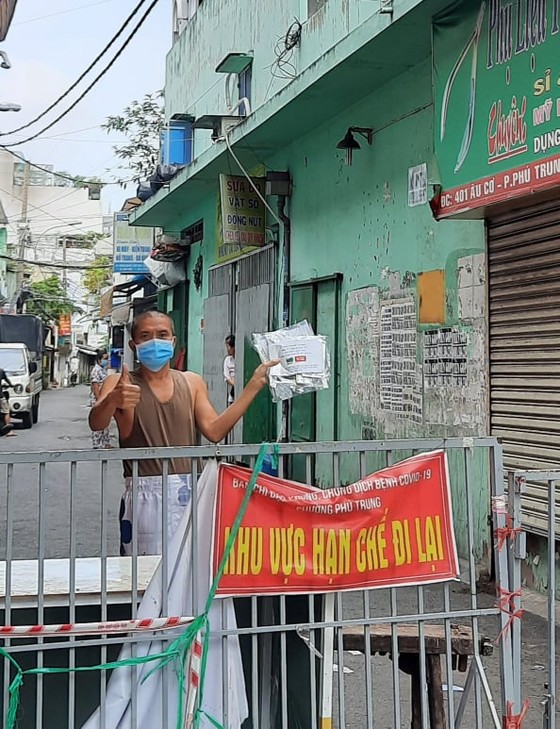 Hơn 8.000 túi thuốc điều trị Covid-19 được trao cho F0 cách ly tại nhà ảnh 2 Hơn 8.000 túi thuốc điều trị Covid-19 được trao cho F0 cách ly tại nhà ảnh 2