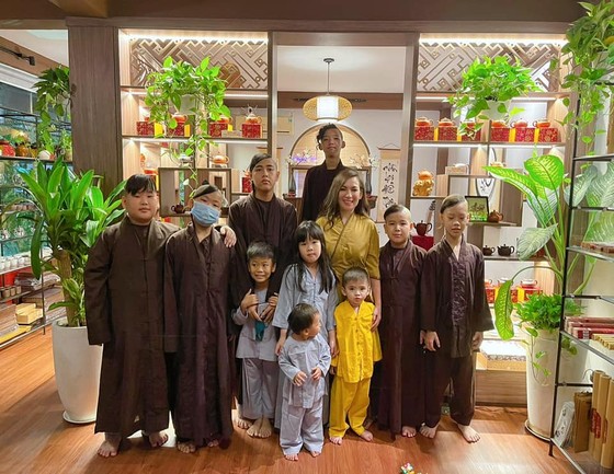 Ca sĩ Phi Nhung qua đời vì Covid-19 ảnh 6 Ca sĩ Phi Nhung qua đời vì Covid-19 ảnh 6