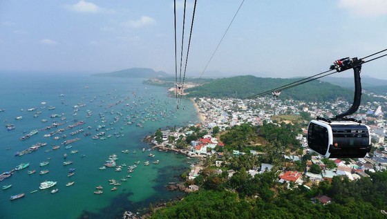 Phú Quốc hoàn thành tiêm vaccine mũi 2 cho 100% dân số, sẵn sàng đón khách du lịch ảnh 2 Hôm nay 29-10, TP Phú Quốc hoàn thành tiêm vaccine mũi 2 cho 100% dân số ảnh 2