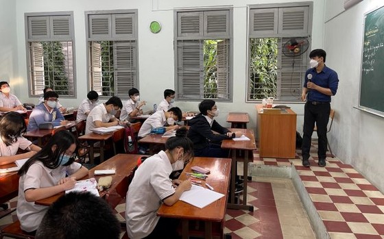 TPHCM: Sinh viên, học sinh trở lại trường học trực tiếp ảnh 3 TPHCM: Sinh viên, học sinh trở lại trường học trực tiếp ảnh 3
