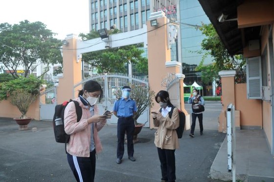 TPHCM: Sinh viên, học sinh trở lại trường học trực tiếp ảnh 7 TPHCM: Sinh viên, học sinh trở lại trường học trực tiếp ảnh 7