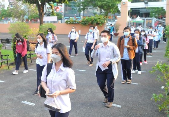 TPHCM: Sinh viên, học sinh trở lại trường học trực tiếp ảnh 2 TPHCM: Sinh viên, học sinh trở lại trường học trực tiếp ảnh 2