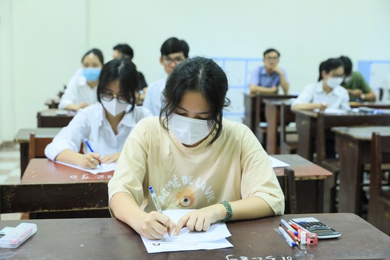 Bộ GD-ĐT cảnh báo việc "nhiễu" thông tin về đề thi ảnh 2 Bộ GD-ĐT cảnh báo việc 'nhiễu' thông tin về đề thi ảnh 1