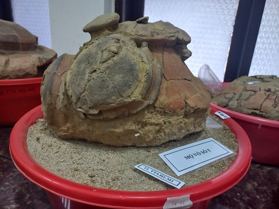 Những phát hiện mới về mộ chum ở hồ Nước Trong trong văn hóa Sa Huỳnh ảnh 16